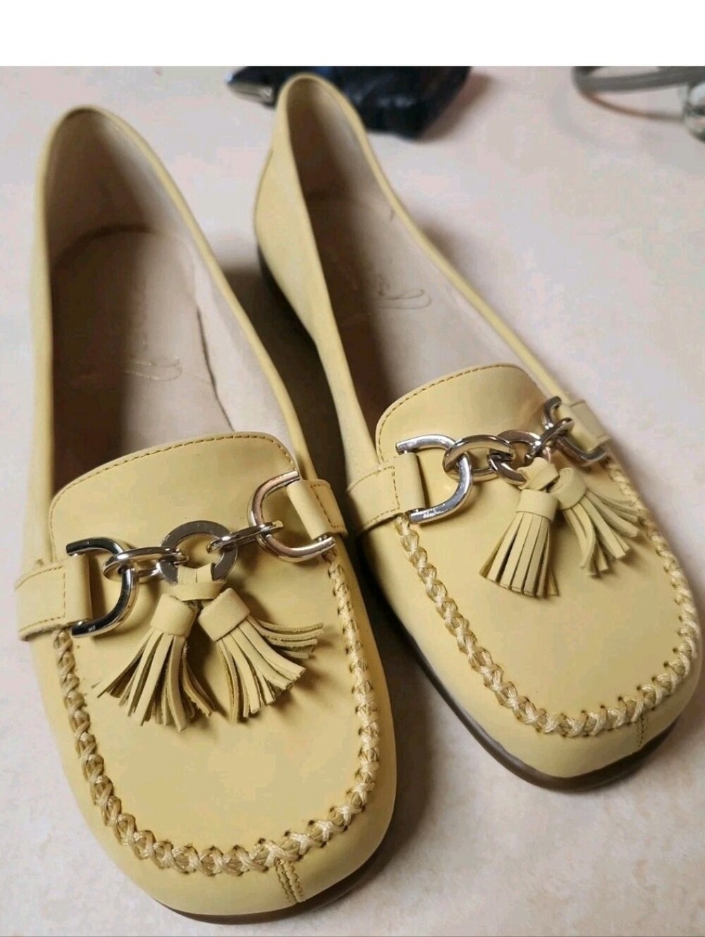 Aerosoles Soledad Womens Loafer 9 M Yellow Leather Stitch N Turn Tassel Horsebit